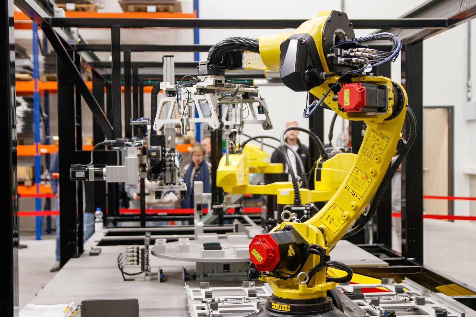 Robot industriel dans une installation automatisée